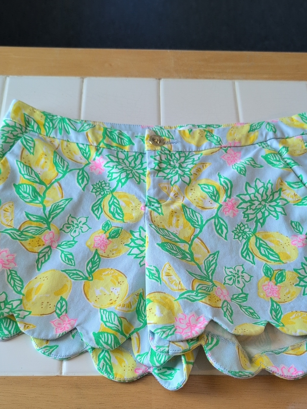 Lily Pultizer Lemon Scalloped Shorts
